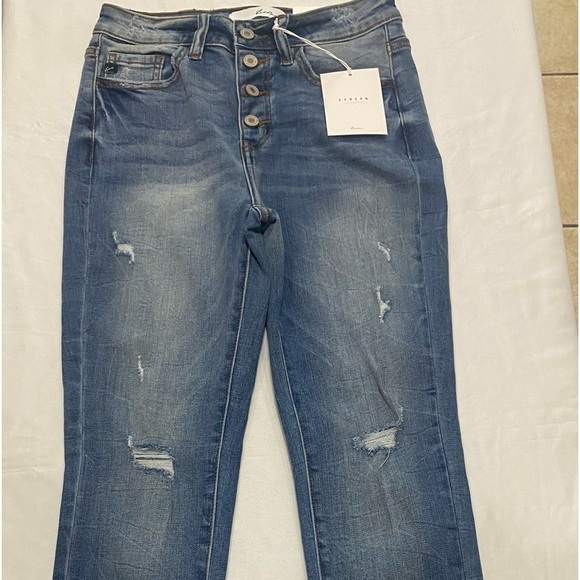 Kancan Medium Wash Five
Button Front Distressed Jeans 7/27 - Picture 2 of 9